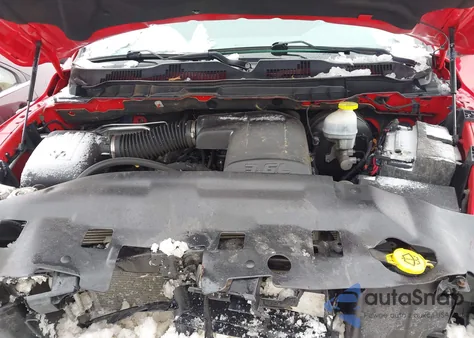 2020 Ram 1500 Classic Warlock 4X4 6'4 Box z USA, uszkodzony, nr VIN 1C6RR7GG4LS109571